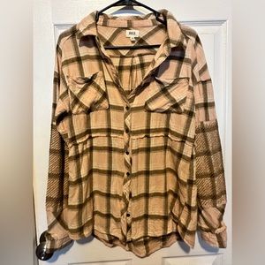 BKE Buckle Tan and Light Pink Flannel sz XS